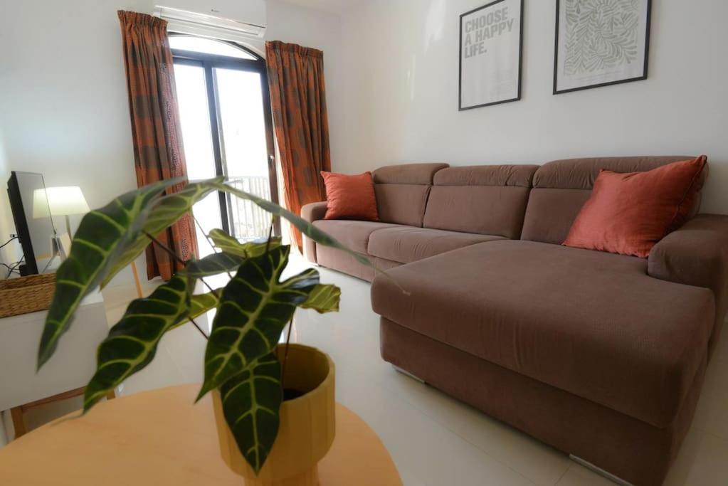 Seafront Duplex Penthouse With Terrace Overlooking Xlendi Bay Exterior photo